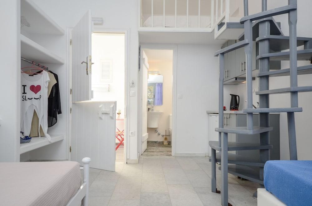Depis Suites Naxos City Exterior photo